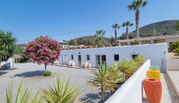 Resa Estates Ibiza te koop san Jose for sale 7 bedrooms apartment exterior parking.jpg